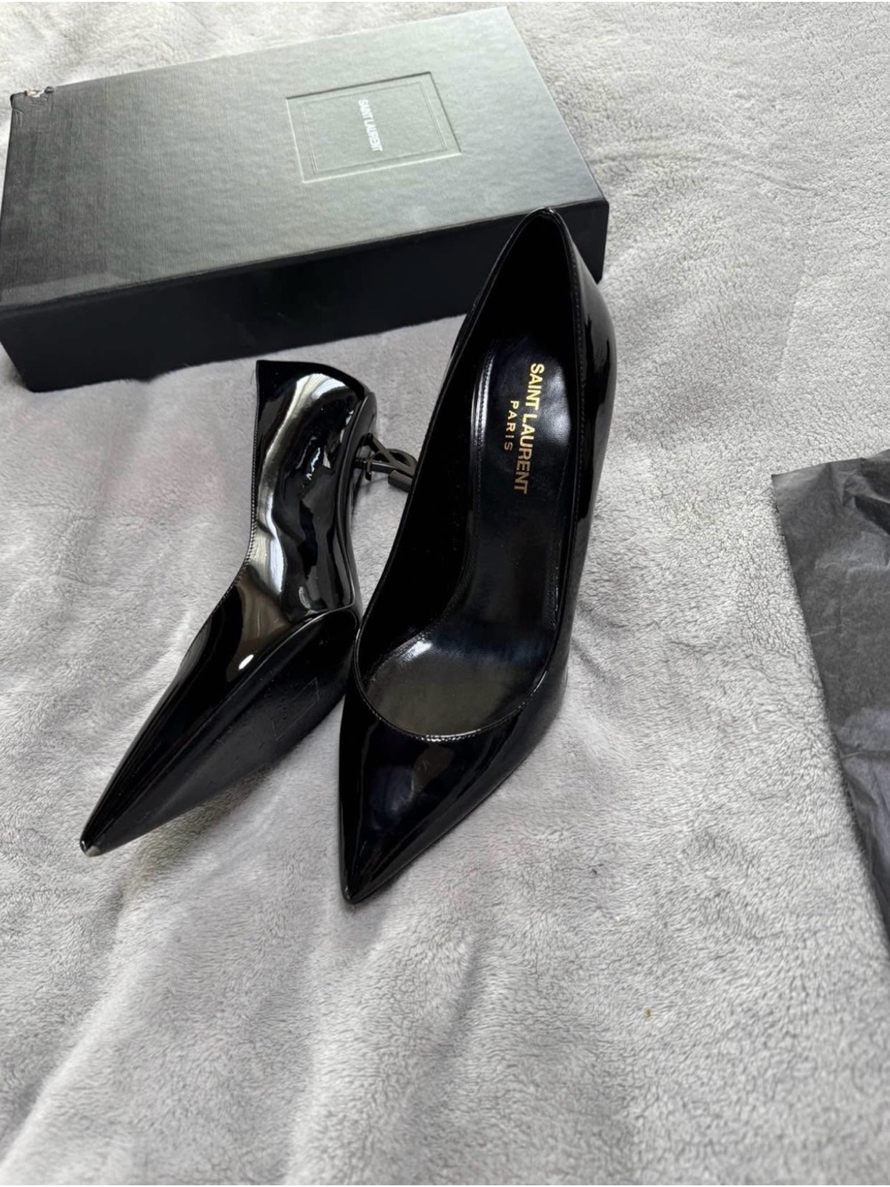 Yves Saint Laurent Black Patent Pointed Pumps